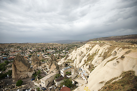 포토 자연요소 아시아 바위_돌 파일형식 튀르키예 야외 주간 돌 마을 구름 하늘 풍경 기암괴석 카파도키아 여행 JPG 사람없음 국내포토