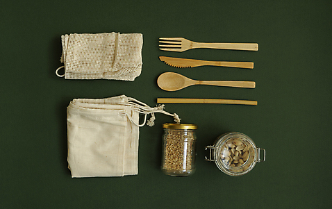 포토 JPG 해외이미지 포크 유리병 사람없음 숟가락 솔 그물 나이프 천 대나무 향신료 오브젝트 에코 친환경 재활용품 친환경제품 대나무빨대 해외포토 나무 식기 병_용기 수저 빨대 환경 재활용 직물 칼 향미료 파일형식 이미지허브