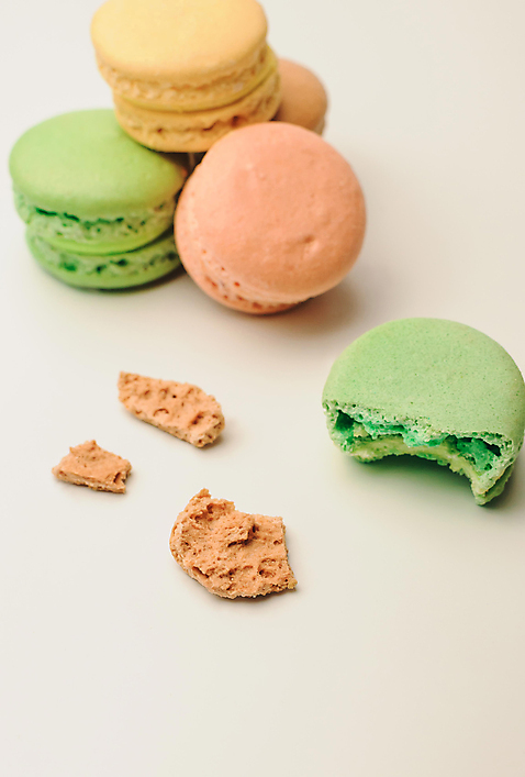 포토 JPG 해외이미지 디저트 실내 사람없음 손상 달콤 흰배경 마카롱 해외포토 음식 백그라운드 컨셉 내부 흰색 맛 파일형식 이미지허브