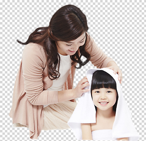 편집이미지 여자 딸 어린이 모녀 엄마 사람 상반신 성인 두명 앞모습 옆모습 30대 수건 목욕 한국인 육아 즐거움 PNG 머리말리기 보살핌 편집소스 싱글맘 한부모가족 미소_표정 감정 뷰포인트 가족 표정 동양인 장년 위생용품 청결 파일형식