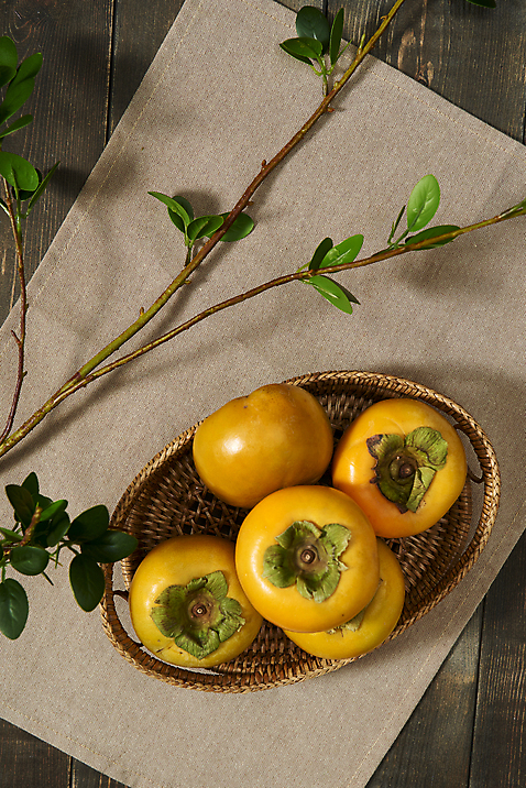 포토 나무 식물 웰빙 다수 백그라운드 농업 과일 실내 감 내부 바구니 생태계 건강식품 영양소 파일형식 잎 라탄바구니 나뭇가지 JPG 자연 유기농 오브젝트 농작물 스튜디오촬영 사람없음 신선 단감 여러개 비타민 슈퍼푸드 나무배경 국내포토