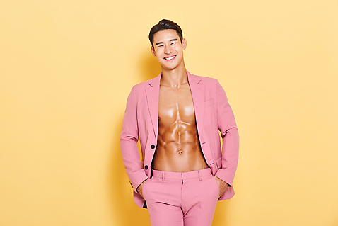 포토 JPG 스튜디오촬영 남자 다이어트 근육 실내 건강 한명 서기 누끼 정장 상반신 20대 성인 앞모습 헬스 재킷 한국인 보디빌딩 보디빌더 트레이너 주머니손 노란배경 바디케어 복근 성인남자한명만 바디프로필 미소_표정 국내포토 1 옷 뷰포인트 백그라운드 모션 표정 사람 동양인 청년 내부 운동 노란색 외투 남자한명만 성인남자만 파일형식