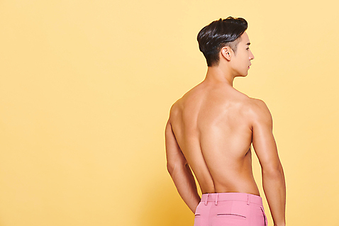 포토 JPG 스튜디오촬영 남자 다이어트 근육 실내 건강 한명 서기 누끼 정장 상반신 20대 성인 뒷모습 헬스 한국인 등_신체부위 보디빌딩 보디빌더 트레이너 노란배경 등근육 바디케어 복근 성인남자한명만 바디프로필 국내포토 1 옷 뷰포인트 백그라운드 모션 사람 동양인 청년 내부 신체부위 운동 노란색 남자한명만 성인남자만 파일형식