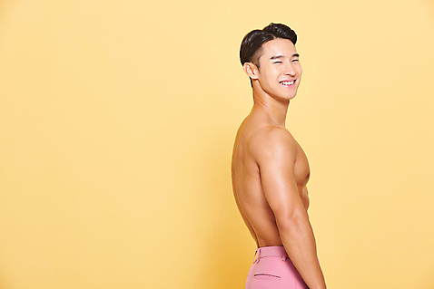 포토 JPG 스튜디오촬영 남자 다이어트 근육 실내 건강 한명 서기 누끼 정장 상반신 20대 성인 옆모습 헬스 한국인 보디빌딩 보디빌더 트레이너 노란배경 바디케어 복근 성인남자한명만 바디프로필 미소_표정 국내포토 1 옷 뷰포인트 백그라운드 모션 표정 사람 동양인 청년 내부 운동 노란색 남자한명만 성인남자만 파일형식
