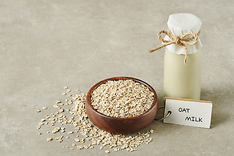 포토 그릇 줄 음식 백그라운드 병_용기 곡류 실내 내부 목재 사무용품 공책 회색 우유 채식주의자 파일형식 비건 귀리 단어장 노끈 나무그릇 오트밀 우유병 메모지 스튜디오촬영 JPG 비건음식 귀리우유 사람없음 신선 건강식 회색배경 국내포토