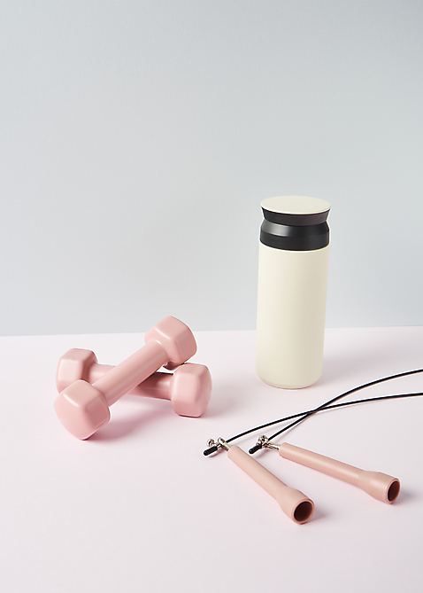 포토 분홍색 백그라운드 실내 건강 관리 컵 운동 회색 파일형식 회색배경 텀블러 다이어트 건강관리 아령 줄넘기 스튜디오촬영 JPG 사람없음 오브젝트 분홍색배경 국내포토