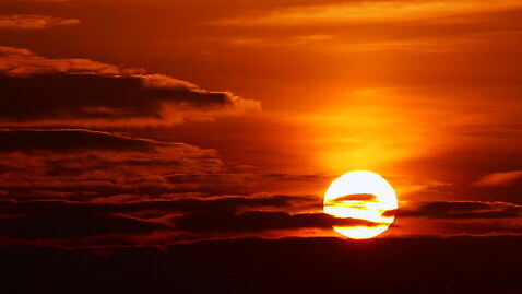 구름 자연 하늘 날씨 독일 사람없음 야외 햇빛 태양 일출 4K MOV 해외동영상 클립영상 자연요소 유럽 노을 생태계 동영상 파일형식