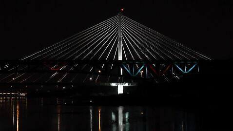 사람없음 강 기차 야간 폴란드 선로 바르샤바 MP4 해외동영상 클립영상 자연요소 유럽 육상교통 대중교통 동영상 파일형식