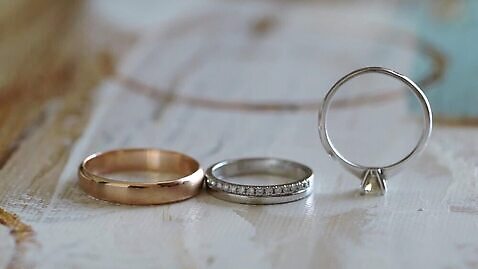 장신구 사람없음 금속 반지 황금 보석 다이아몬드 백금 MOV 해외동영상 클립영상 재질 광석 동영상 파일형식