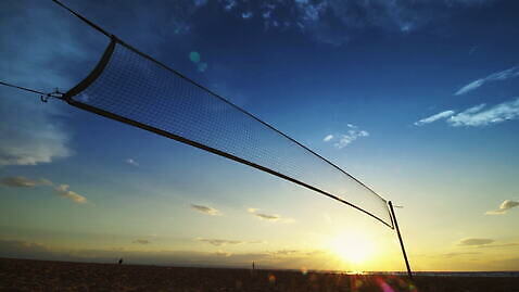 실루엣 바다 하늘 사람없음 야외 여름 태양 일출 일몰 네트 휴양지 4K MOV 해외동영상 클립영상 자연요소 계절 스포츠 촬영기법 노을 장소 동영상 파일형식