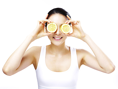 포토 JPG 스튜디오촬영 모델 라이프스타일 웰빙 여자 열매 음식 포즈 오렌지 과일 실내 한명 미소 웃음 누끼 사람 동양인 상반신 20대 성인 라이프 앞모습 뷰티 한국인 여자만 여자한명만 성인여자만 청년만 청년여자만 성인한명만 청년여자한명만 성인여자한명만 성인만 국내포토 식물 1 뷰포인트 표정 인종 청년 내부 생활 파일형식