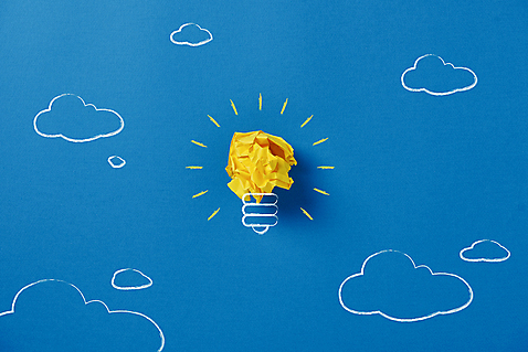 포토 자연요소 뷰포인트 백그라운드 컨셉 실내 내부 파란색 파일형식 파란배경 빛 아이디어 하이앵글 창의력 구름 종이 비즈니스 전구 JPG 사람없음 오브젝트 스튜디오촬영 국내포토