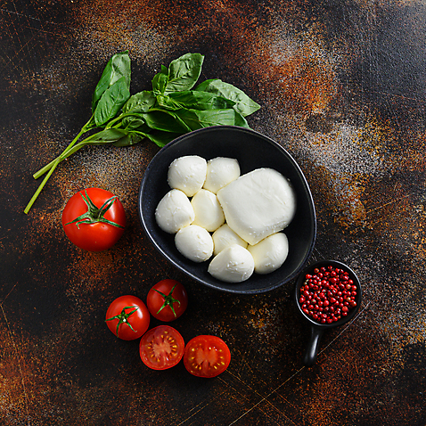 포토 JPG 해외이미지 음식 토마토 재료 방울토마토 치즈 요리 사람없음 샐러드 이탈리아음식 애피타이저 허브 질감 날것 후추 바질 모짜렐라치즈 숙성 카프레제 비건 해외202105 해외포토 식물 채소 유제품 서양음식 향신료 채식주의자 파일형식