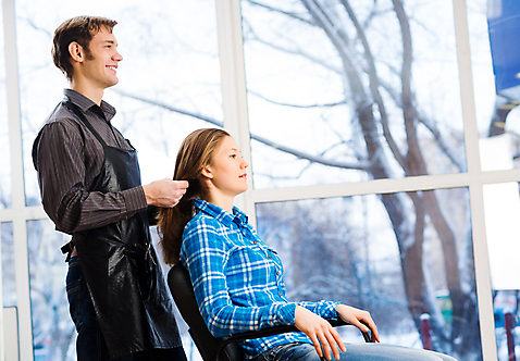 포토 JPG 해외이미지 백인 직업 라이프스타일 헤어스타일 손 여자 남자 행복 비즈니스 손가락 미소 사람 성인 두명 머리 유행 상점 거울 장비 머리빗 미용사 이발 자르기 고객 서비스 이발소 돌봄 스타일리스트 이발사 스타일 해외202004 해외202105 해외포토 서양인 감정 모션 표정 생활 신체부위 미용용품 뷰티샵 파일형식