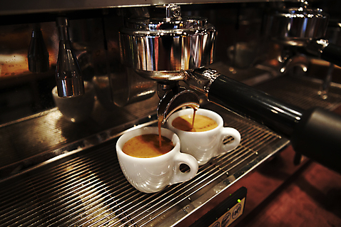 포토 식기 커피 음료 내부 상점 커피용품 파일형식 커피메이커 JPG 에스프레소 사람없음 추출 실내 에스프레소머신 컵 카페 국내포토