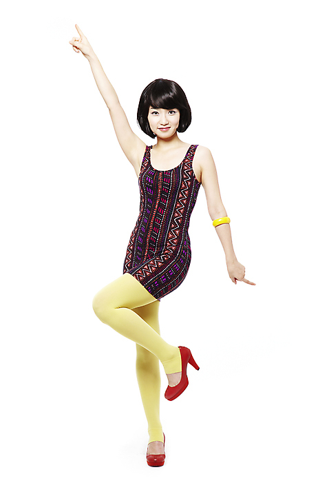 포토 JPG 스튜디오촬영 전신 라이프스타일 옷 원피스 여자 패션 포즈 팔찌 모션 실내 한명 서기 웃음 누끼 사람 동양인 손짓 20대 성인 앞모습 치마 민소매 유행 손들기 한국인 춤 하이힐 복고 디스코 복고댄스 레깅스 다리들기 여자만 여자한명만 성인여자만 청년만 청년여자만 성인한명만 청년여자한명만 성인여자한명만 성인만 단발머리_미용 청춘_젊음 미소_표정 추억_회상 국내포토 1 헤어스타일 음악 구두 뷰포인트 컨셉 상의 장신구 하의 문화예술 표정 인종 청년 내부 생활 여성화 파일형식