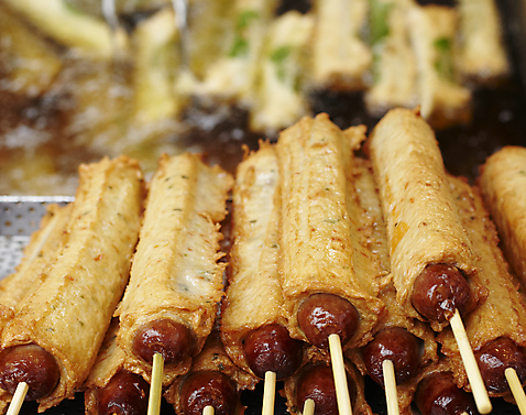 포토 JPG 음식 디저트 근접촬영 사람없음 야외 아웃포커스 쌓기 소시지 꼬치 어묵 겨울음식 겨울간식 핫바 국내포토 뷰포인트 겨울 모션 촬영기법 가공식품 파일형식