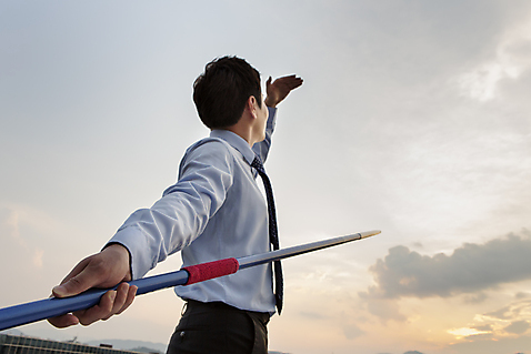 포토 자연요소 1 옷 남자 무기 비즈니스 모션 사람 동양인 인종 장년 직장인 남자만 남자한명만 성인남자만 장년만 장년남자만 성인만 파일형식 JPG 주간 창 하늘 한명 서기 들기 정장 손짓 상반신 성인 야외 30대 한국인 비즈니스맨 성인한명만 성인남자한명만 장년남자한명만 국내포토