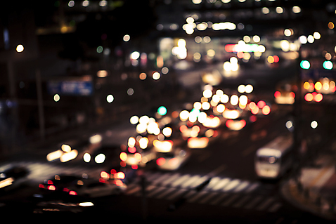 포토 길 육상교통 컨셉 교통시설 대중교통 촬영기법 풍경 도시 보행로 야간 파일형식 풍경_경치 도로 자동차 버스 야외 빛 보케 사람없음 소프트포커스 야경 감성 JPG 횡단보도 도시풍경 배경화면 신비 국내포토