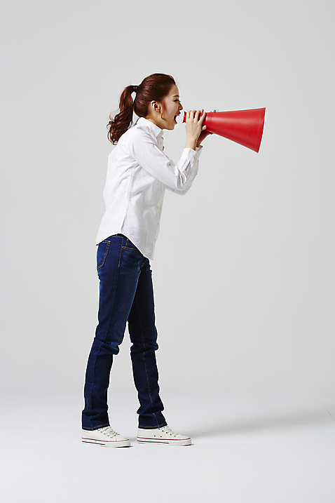 포토 JPG 스튜디오촬영 전신 라이프스타일 여자 대학생 모션 대학생라이프 실내 한명 서기 들기 사람 동양인 20대 성인 옆모습 캐주얼 확성기 외침 한국인 여자만 여자한명만 성인여자만 청년만 청년여자만 성인한명만 청년여자한명만 성인여자한명만 성인만 국내포토 1 학생 옷 뷰포인트 인종 청년 내부 생활 소리 파일형식